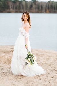 Boho Strand Hochzeit Inspiration mit Achat Scheiben: Brautportraits - Stefanie Lange Hochzeitsfotografie