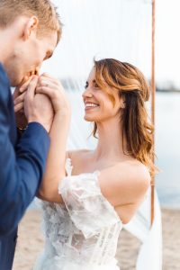 Boho Strand Hochzeit Inspiration mit Achat Scheiben: Trauung & Eheversprechen - Stefanie Lange Hochzeitsfotografie